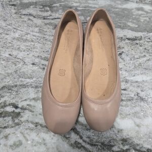 Naturalizer Leather Flats